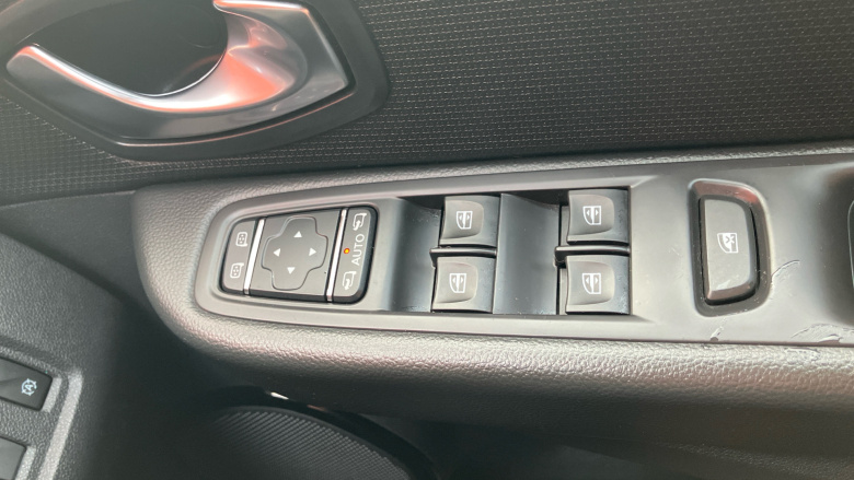 Renault Clio 1.5 dCi 90 Dynamique S Nav 5dr Auto Diesel Hatchback